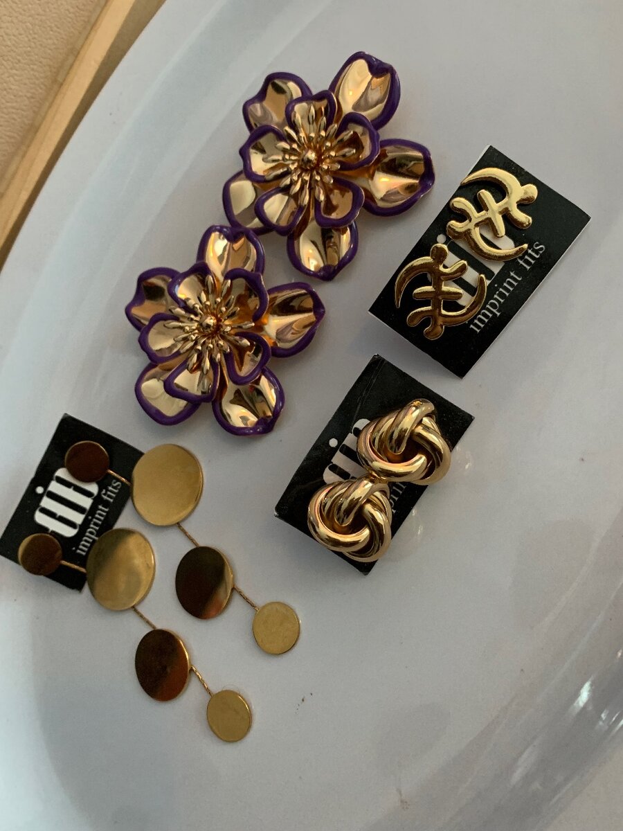 Aesthetic earring collection
