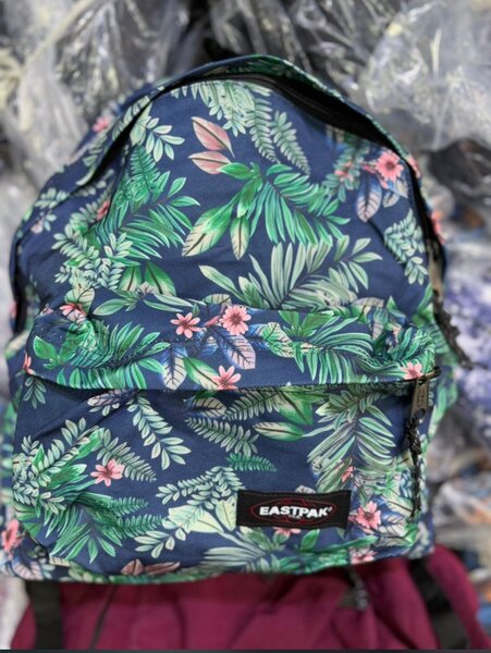 Sac à dos Eastpak motif tropical