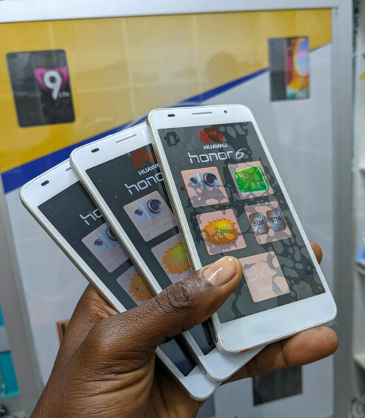 Huawei honor 6 mini