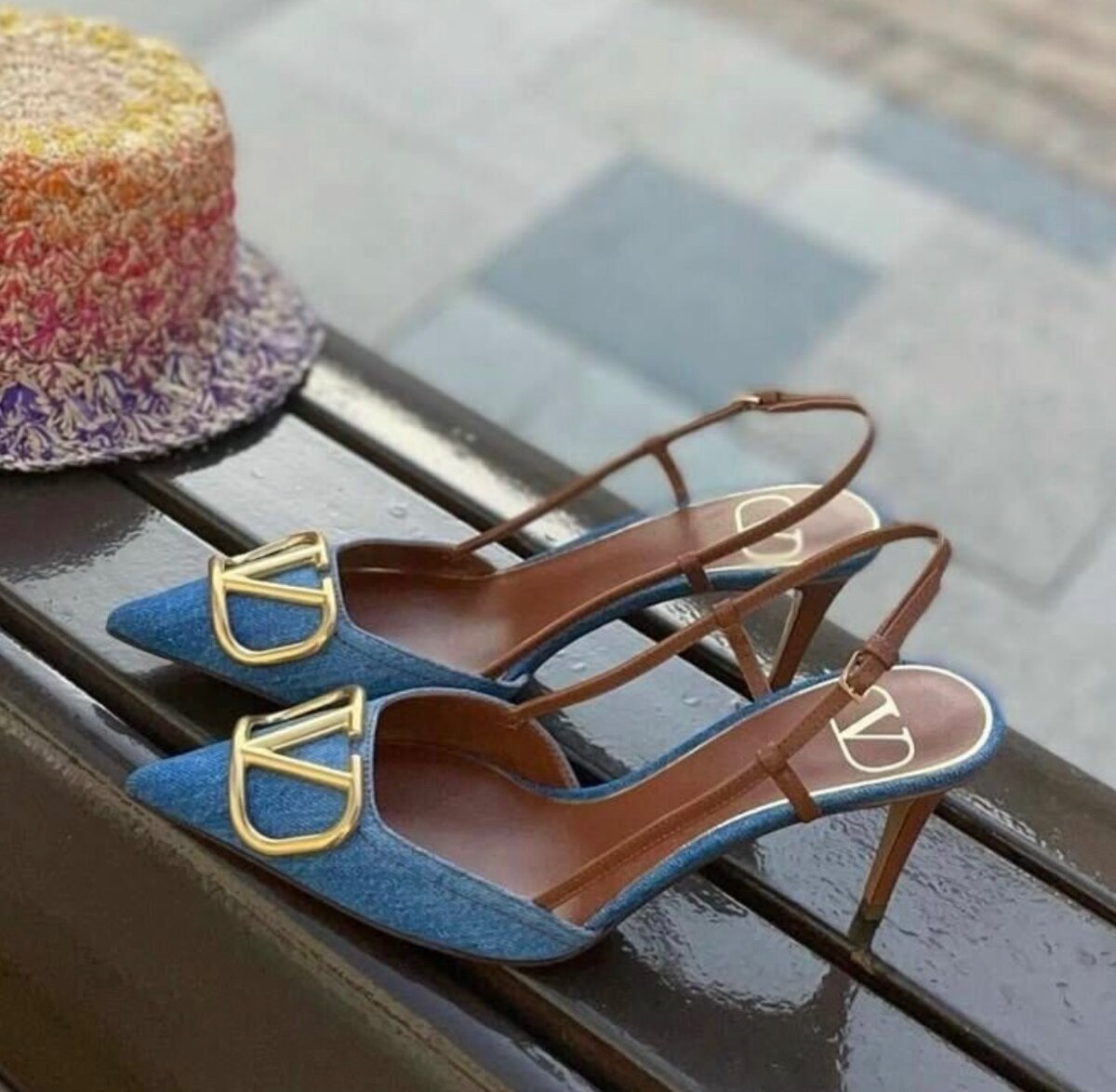 HEELS