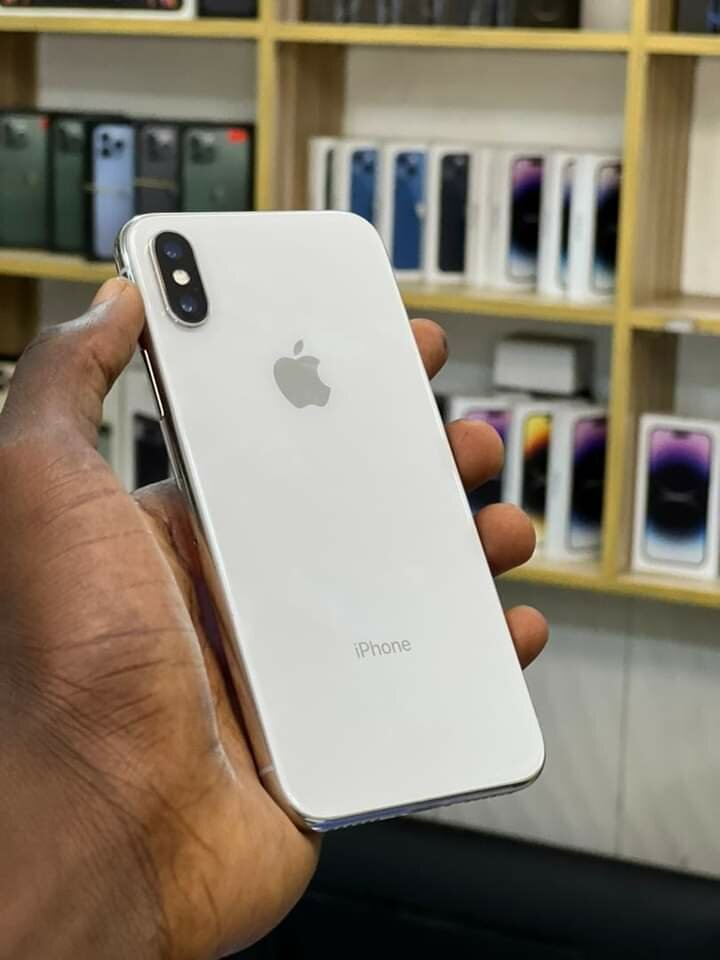 IPHONE X  64G