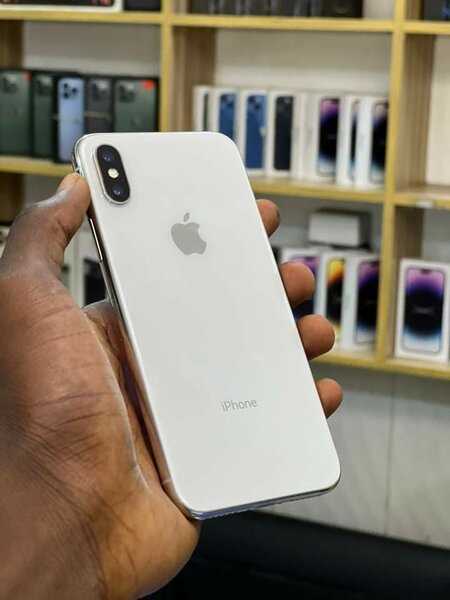 IPHONE X  64G