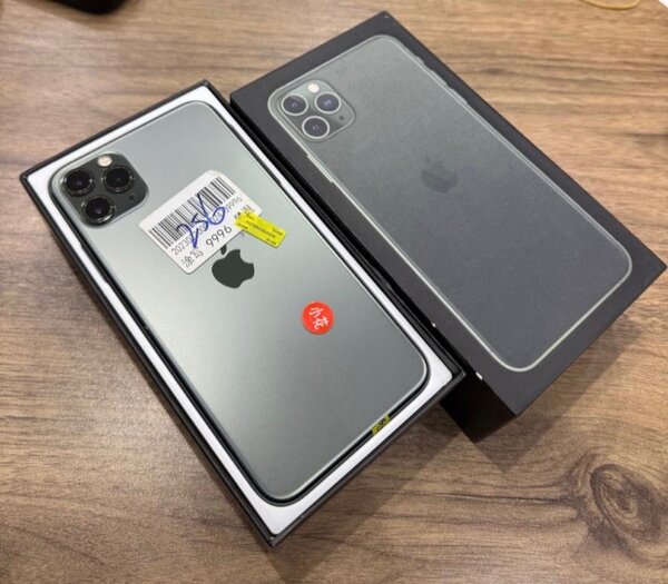 Open box iPhone 11pro Max
