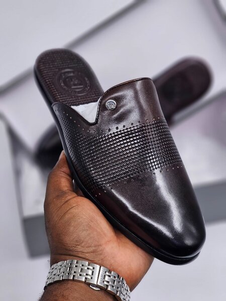 HALF SHOE