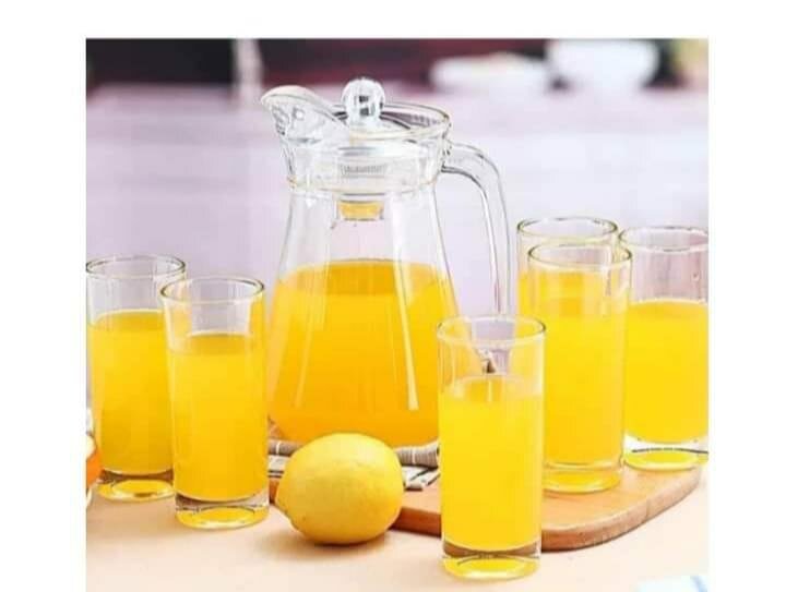 Pichet  avec  verre