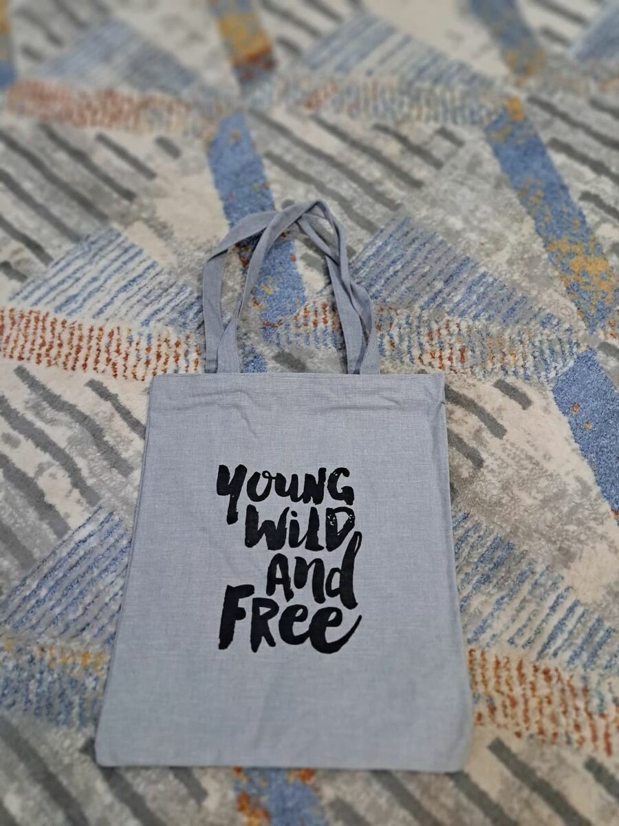 TOTE BAGS