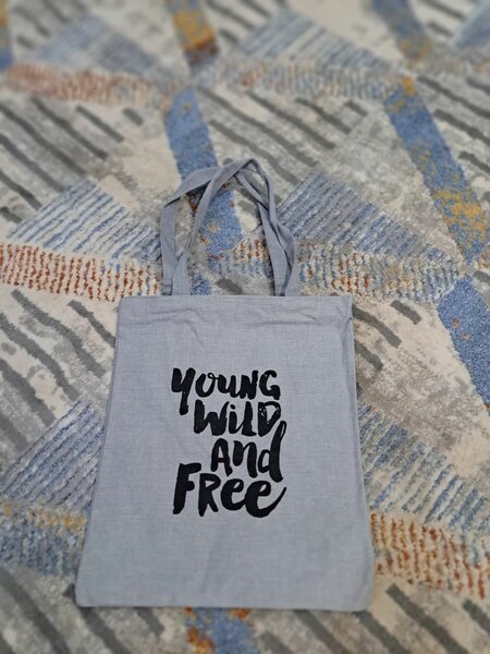 TOTE BAGS