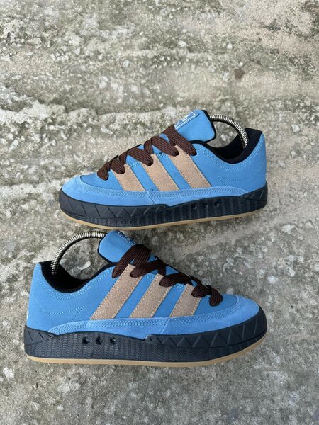 ADIDAS..
