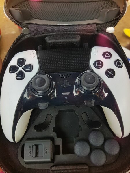 MANETTES EDGE PS5 QUASI NEUF