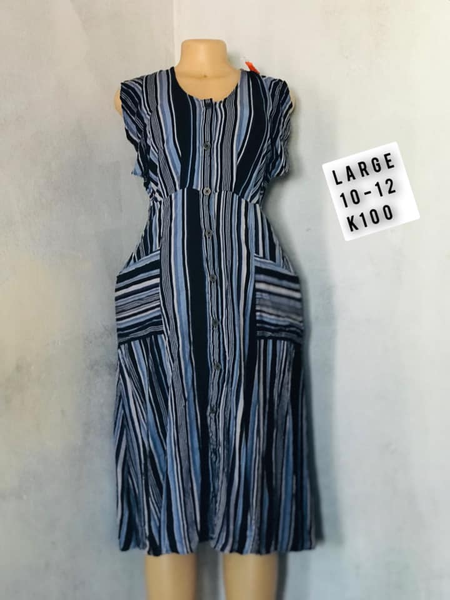 Robe noir bleu