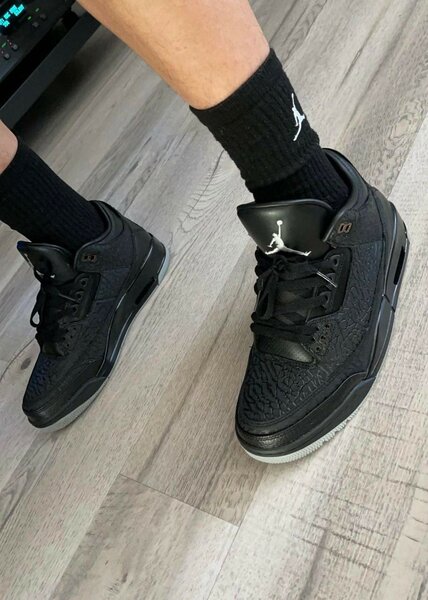 AIR JORDAN
