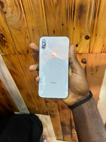 iPhone X