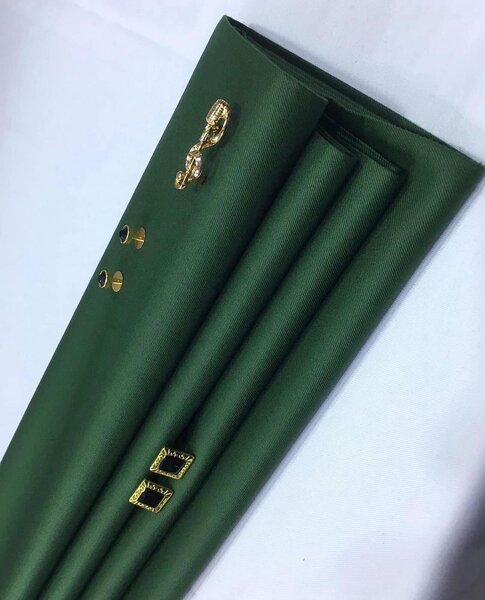le tissu vert
