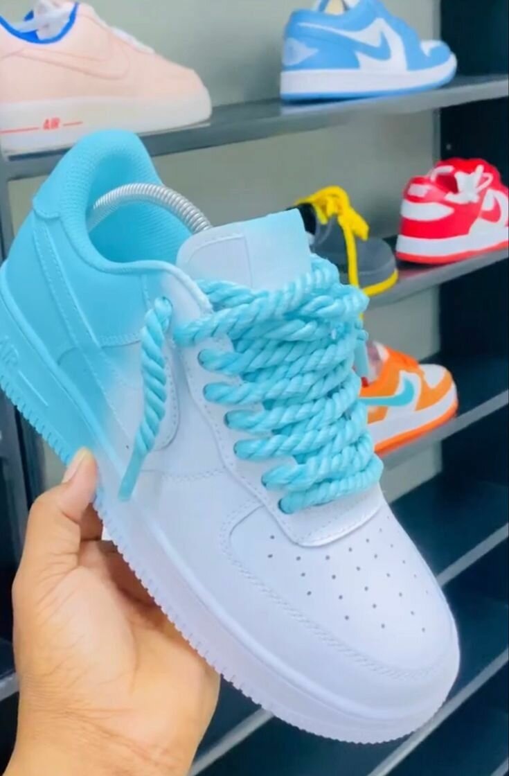 LADIES SNEAKERS