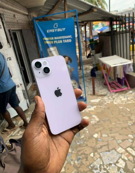 iPhone 15 simple