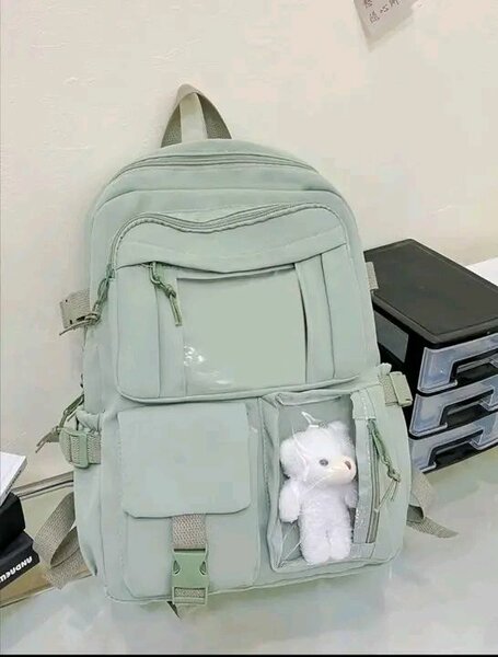 Sac à dos avec peluche intégrée