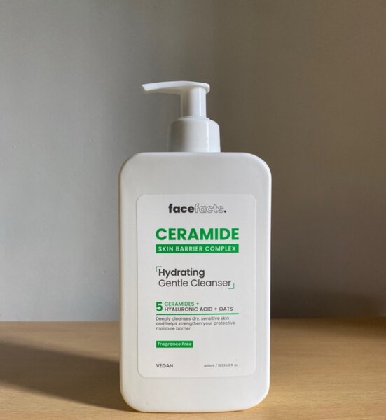 Hydrating cleanser