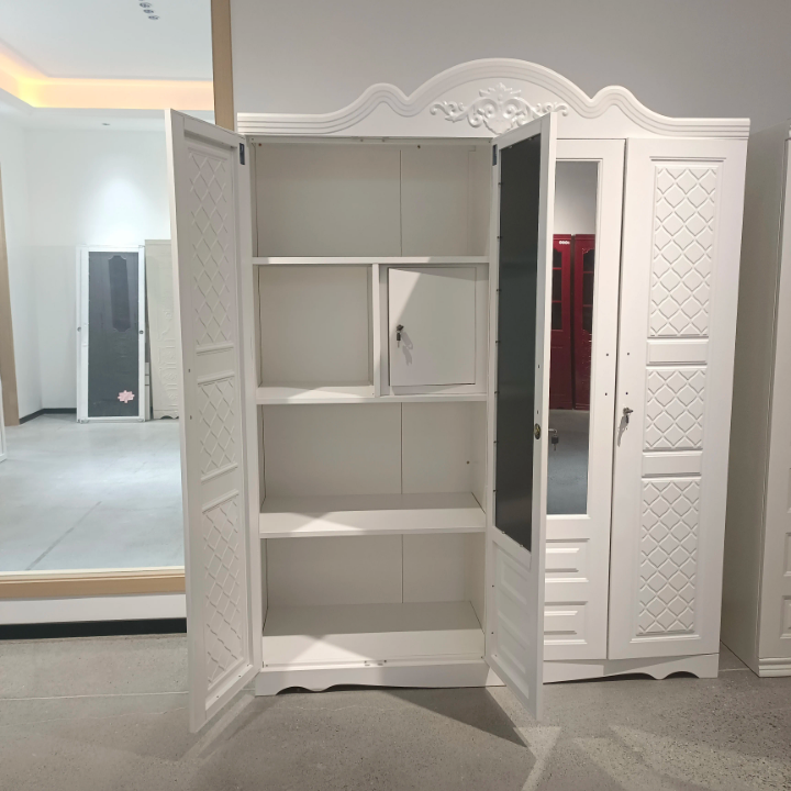 Armoire blanche élégante