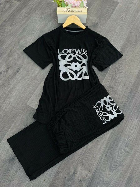 Ladies top and down