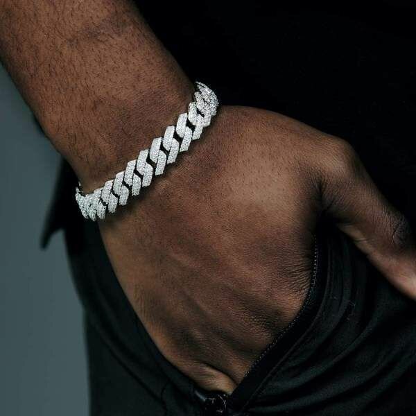 Bracelet grills