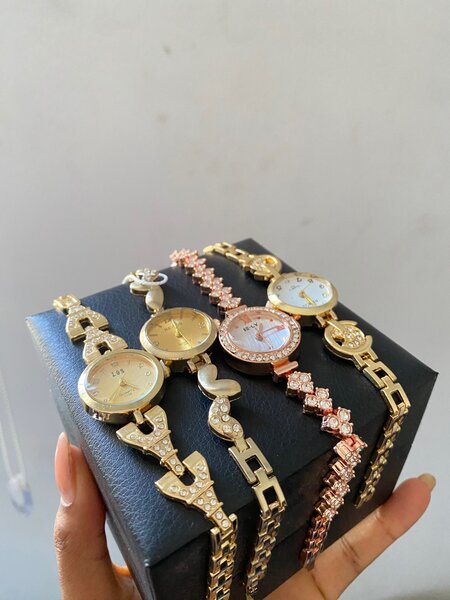 Female wrist watch
