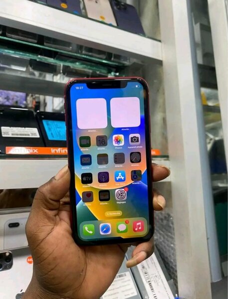 iPhone 11 Rouge 64GB Débloqué
