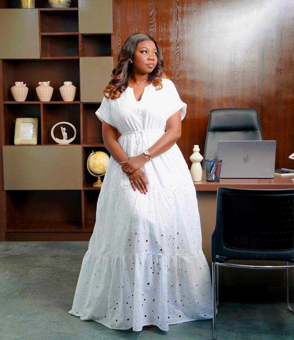 Robe longue blanche élégante