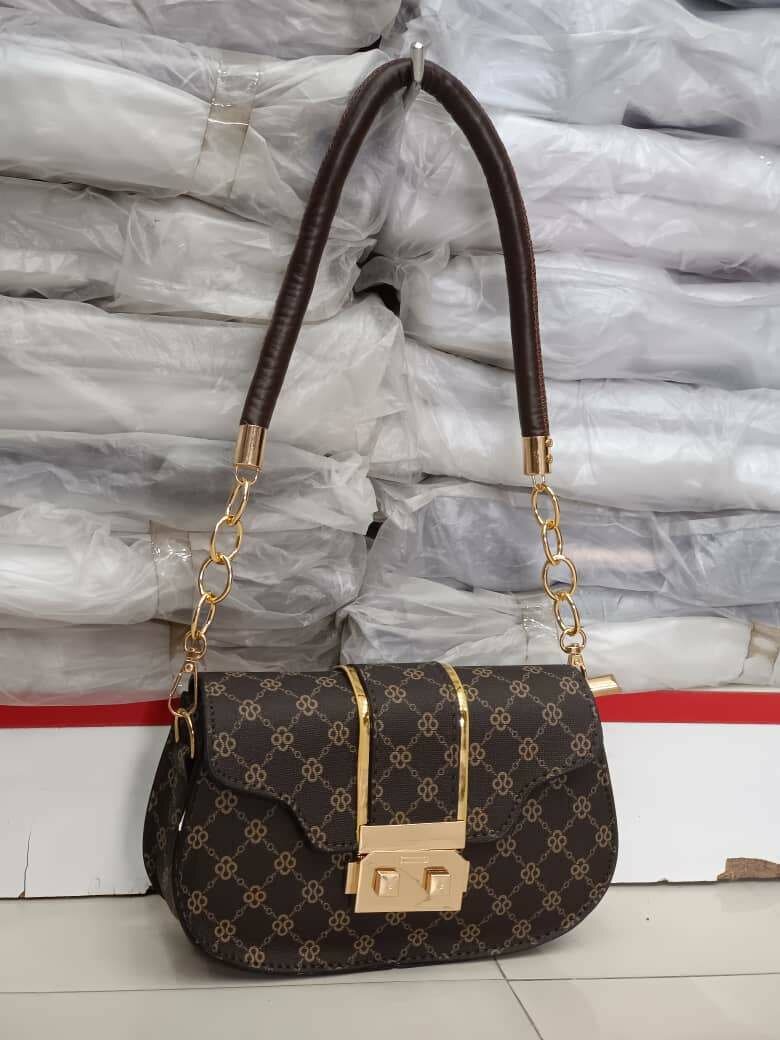 Shoulder bags