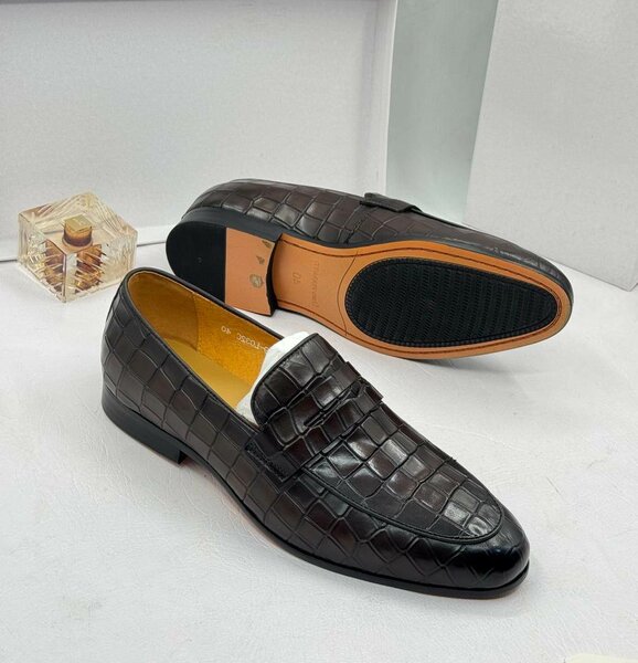 Solid Leather shoes