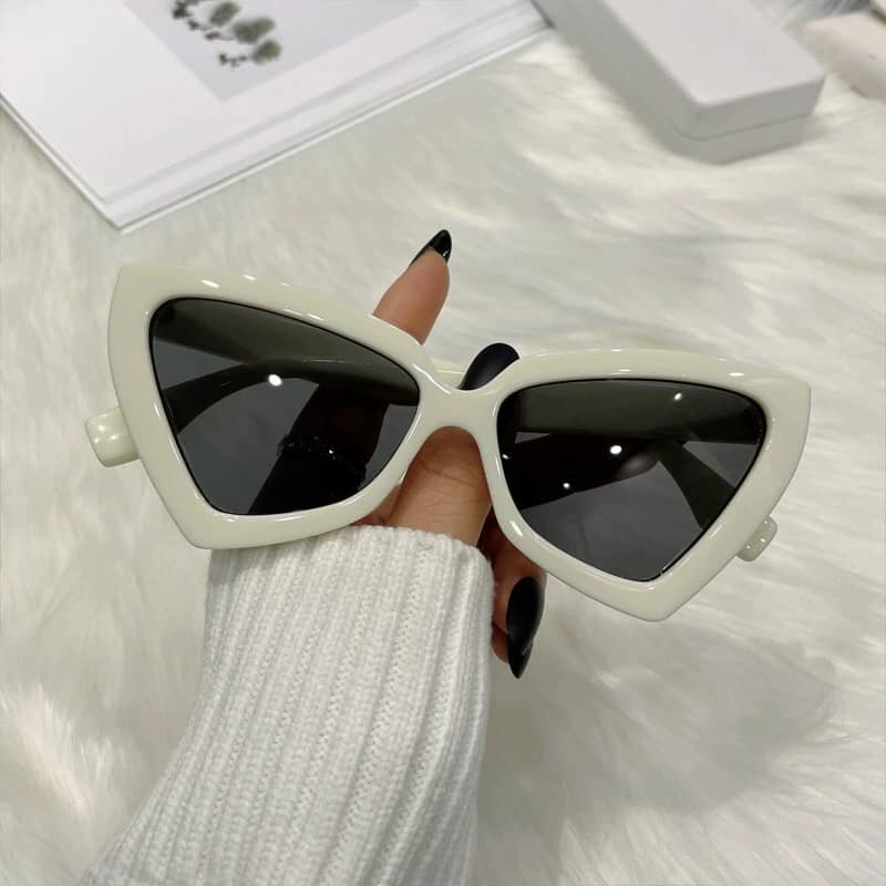 SEE THE WORLD WITH CONFIDENCE High-quality sunglasses 
