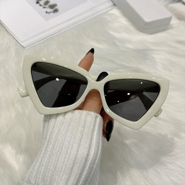 SEE THE WORLD WITH CONFIDENCE High-quality sunglasses 