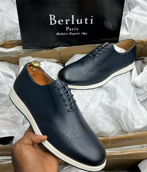 Berluti Balladeuses