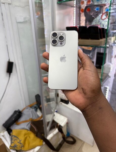 iPhone 15promax, 256gig available