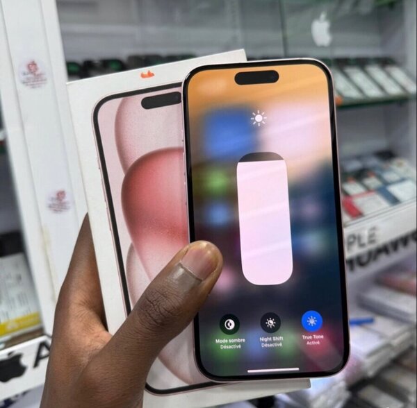 IPhone 15 simple