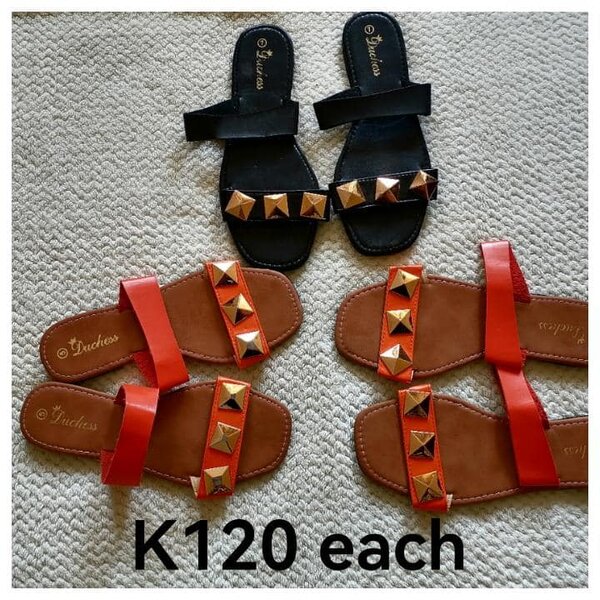 slippers 