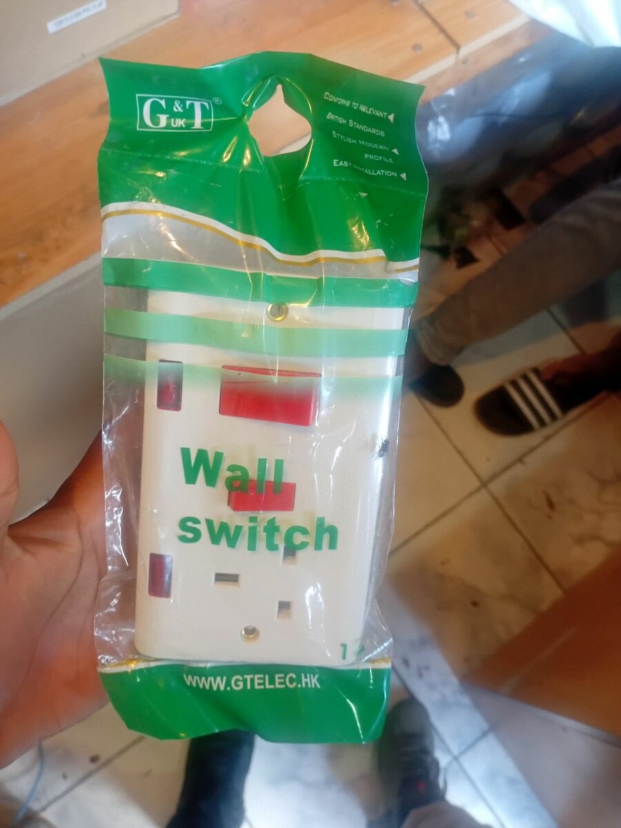 Wall switch