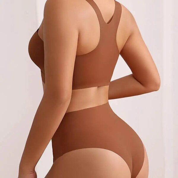 Seamless 2 piece