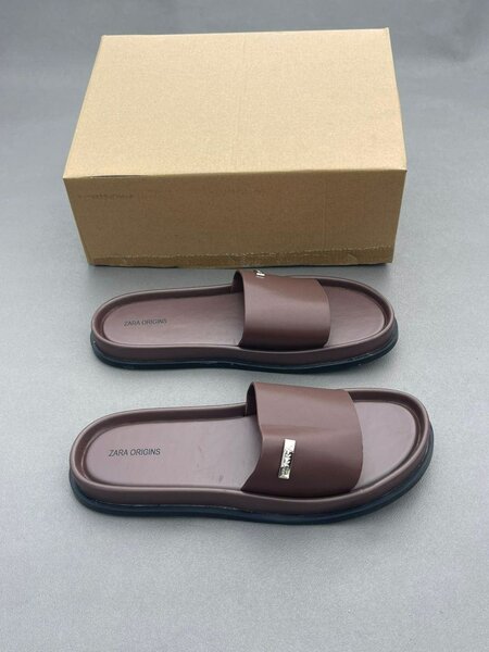 Claquette ZARA en cuir