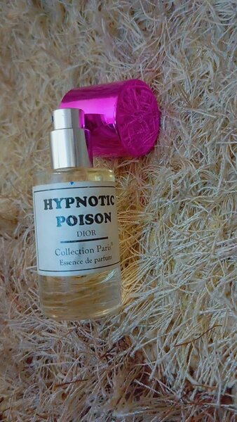 Essences de parfum homme et femme.
