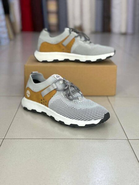 Chaussures de sport légères