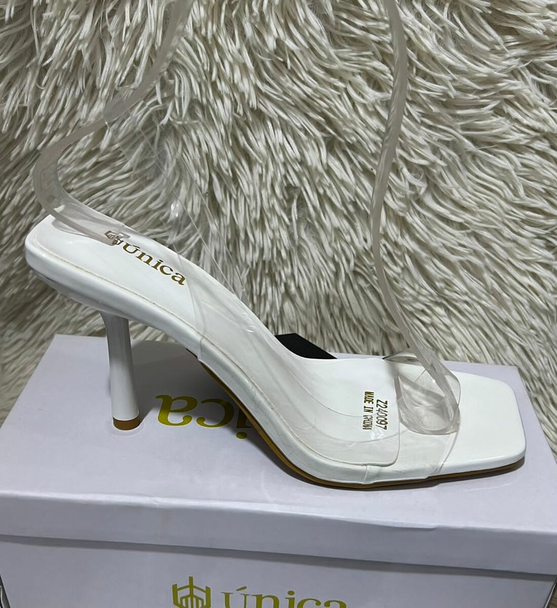 Heels/talons 11