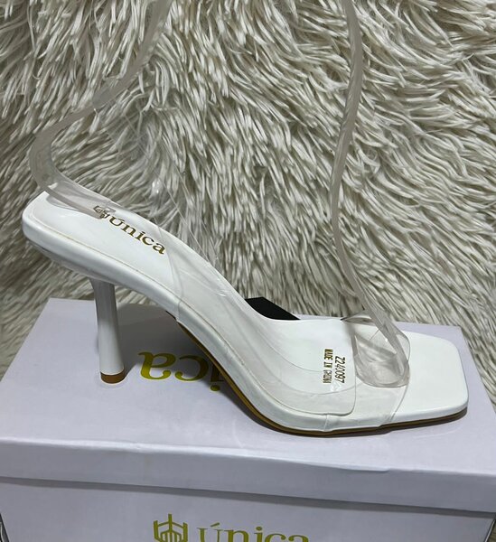 Heels/talons 11