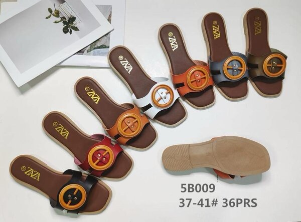 Chaussure colorées à boucles
