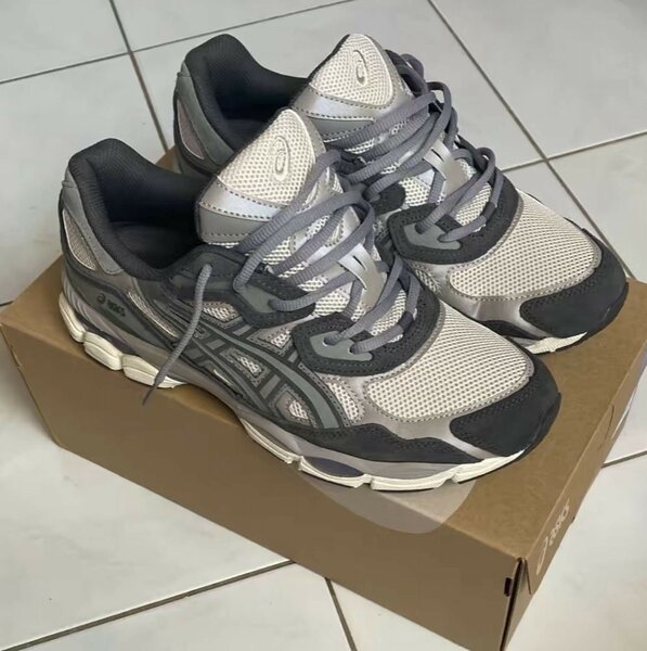 ASICS CLASSIC
