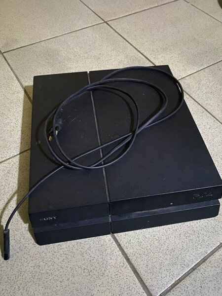 Console Sony PS4 noire