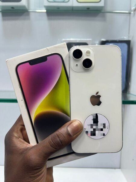 iPhone 14 simple 128go quasi neuf avec son carton