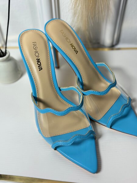 ALLURE Heels
