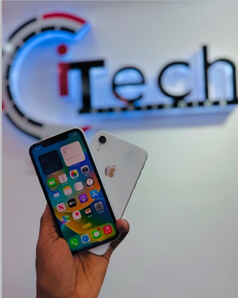 iPhone XR