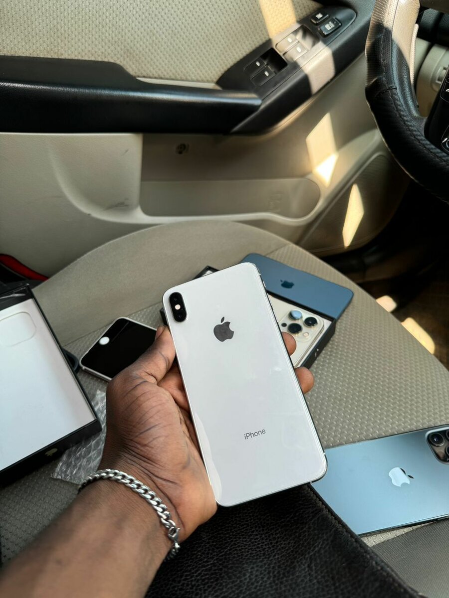 iPhone X