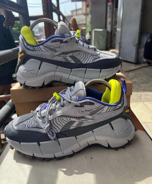 REEBOK CLASSIC